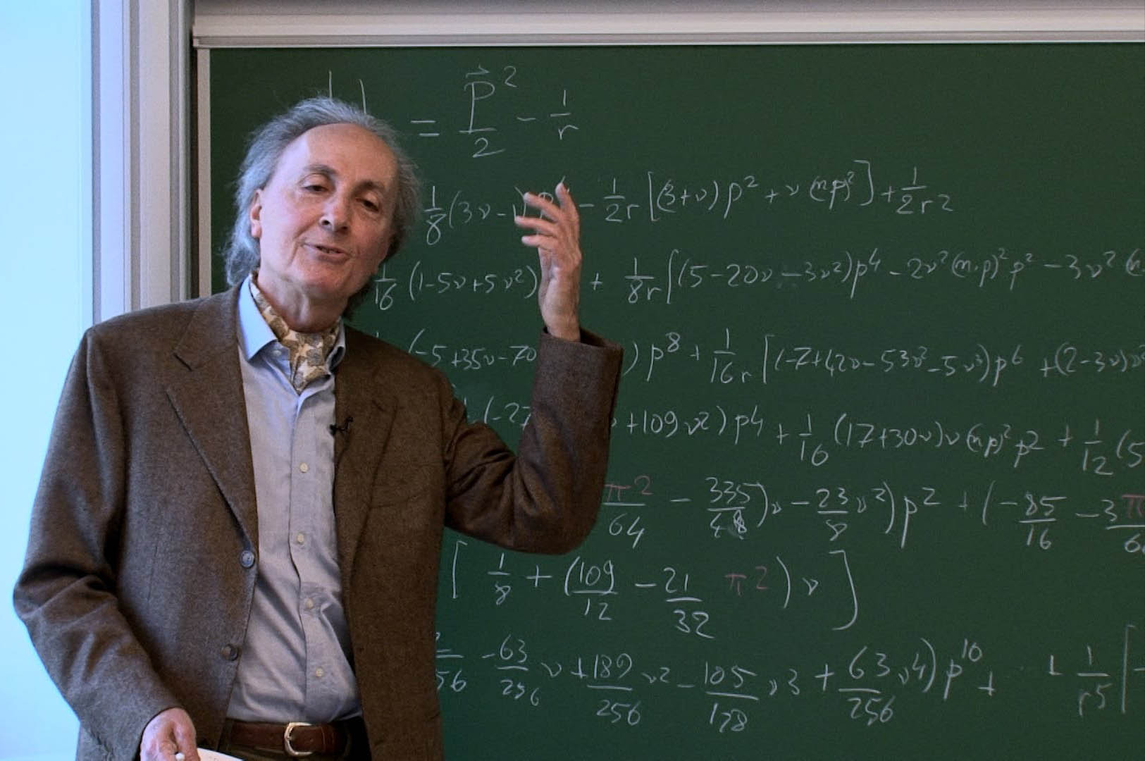 Les travaux de Thibault Damour, salués par deux reconnaissances